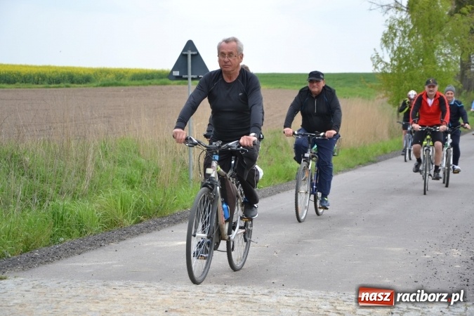Zdjęcie w galerii na portalu naszraciborz.pl: Sezon rowerowy i marszów nordic walking w gminie Krzyżanowice oficjalnie rozpoczęty wiadomości z regionu
