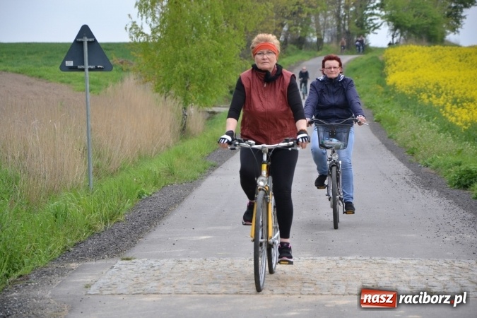 Zdjęcie w galerii na portalu naszraciborz.pl: Sezon rowerowy i marszów nordic walking w gminie Krzyżanowice oficjalnie rozpoczęty wiadomości z regionu
