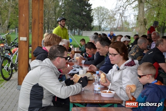 Zdjęcie w galerii na portalu naszraciborz.pl: Sezon rowerowy i marszów nordic walking w gminie Krzyżanowice oficjalnie rozpoczęty wiadomości z regionu