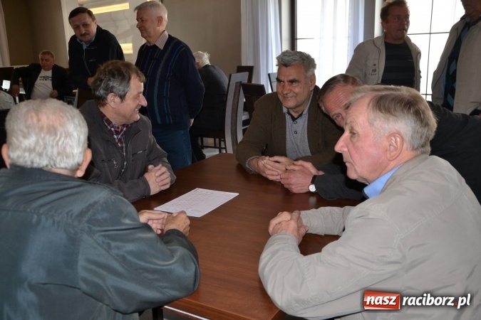 Zdjęcie w galerii na portalu naszraciborz.pl: Turnieju Skata o Puchar Wójta Gminy Krzyżanowice 2016 wiadomości z regionu