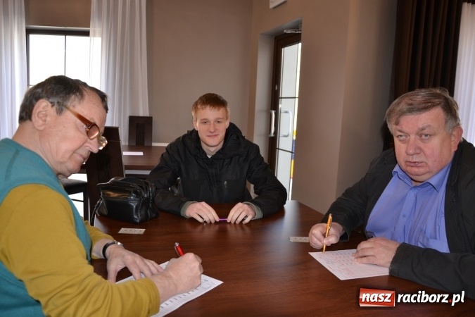 Zdjęcie w galerii na portalu naszraciborz.pl: Turnieju Skata o Puchar Wójta Gminy Krzyżanowice 2016 wiadomości z regionu