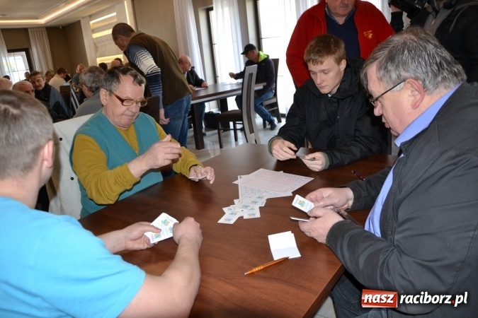 Zdjęcie w galerii na portalu naszraciborz.pl: Turnieju Skata o Puchar Wójta Gminy Krzyżanowice 2016 wiadomości z regionu