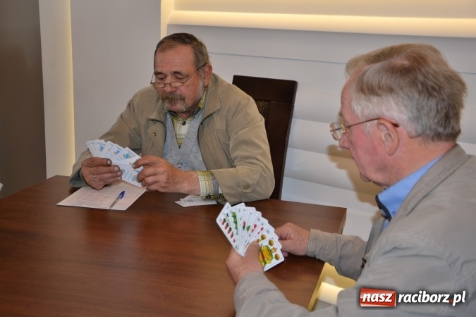 Zdjęcie w galerii na portalu naszraciborz.pl: Turnieju Skata o Puchar Wójta Gminy Krzyżanowice 2016 wiadomości z regionu
