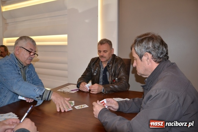 Zdjęcie w galerii na portalu naszraciborz.pl: Turnieju Skata o Puchar Wójta Gminy Krzyżanowice 2016 wiadomości z regionu