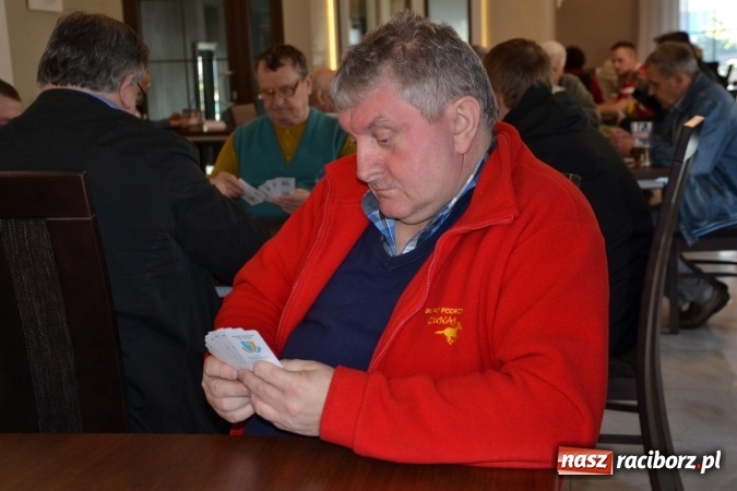 Zdjęcie w galerii na portalu naszraciborz.pl: Turnieju Skata o Puchar Wójta Gminy Krzyżanowice 2016 wiadomości z regionu