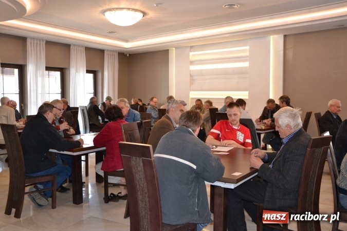 Zdjęcie w galerii na portalu naszraciborz.pl: Turnieju Skata o Puchar Wójta Gminy Krzyżanowice 2016 wiadomości z regionu
