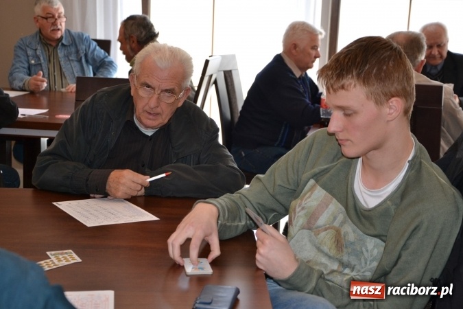 Zdjęcie w galerii na portalu naszraciborz.pl: Turnieju Skata o Puchar Wójta Gminy Krzyżanowice 2016 wiadomości z regionu