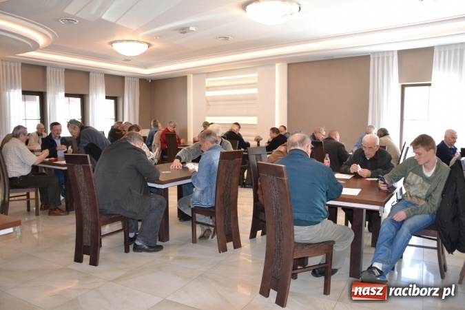 Zdjęcie w galerii na portalu naszraciborz.pl: Turnieju Skata o Puchar Wójta Gminy Krzyżanowice 2016 wiadomości z regionu
