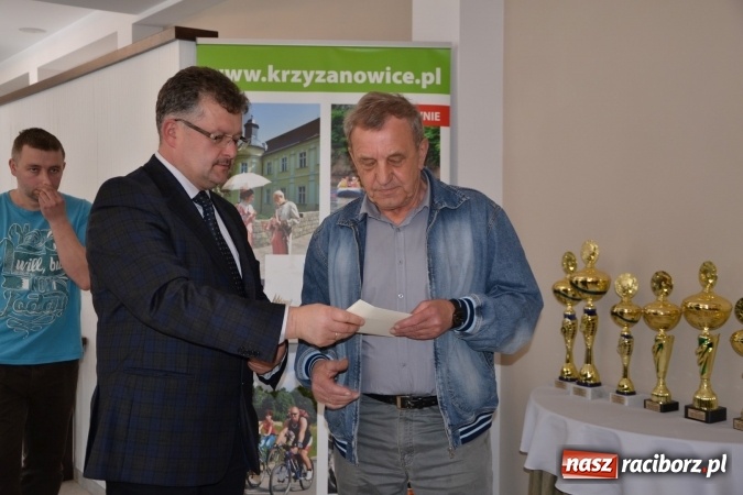 Zdjęcie w galerii na portalu naszraciborz.pl: Turnieju Skata o Puchar Wójta Gminy Krzyżanowice 2016 wiadomości z regionu