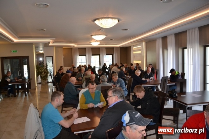 Zdjęcie w galerii na portalu naszraciborz.pl: Turnieju Skata o Puchar Wójta Gminy Krzyżanowice 2016 wiadomości z regionu
