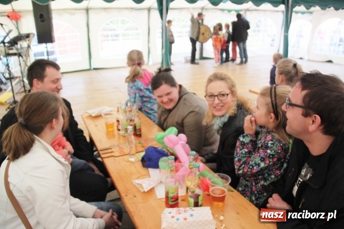Zdjęcie w galerii na portalu naszraciborz.pl: Wojnowicka majówka - fotorelacja z 2. dnia wiadomości z regionu