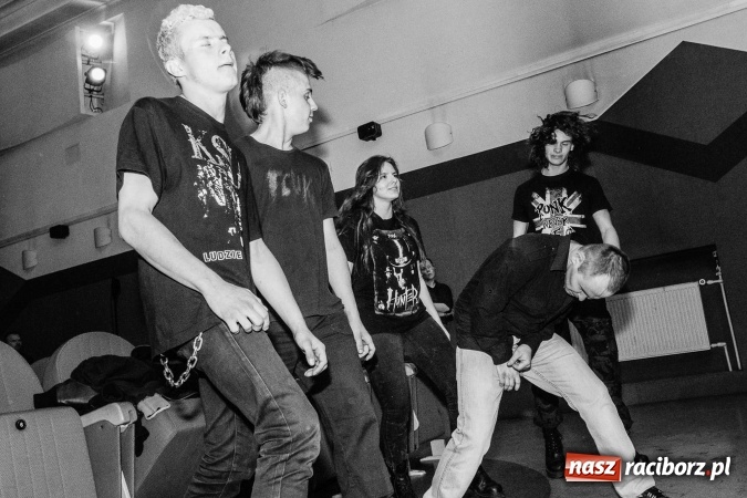 Zdjęcie w galerii na portalu naszraciborz.pl: Koncert w Strzesze -  The Messis oraz FORTECA  wiadomości z regionu