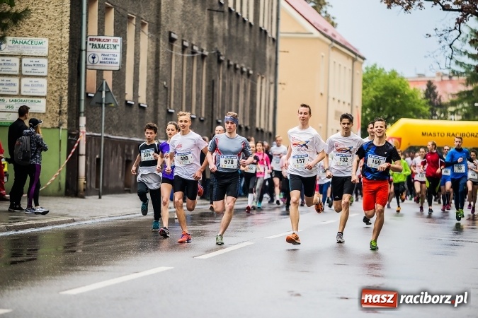 Zdjęcie w galerii na portalu naszraciborz.pl: IX Raciborski Bieg Bez Granic - FOTOREPORTAŻ wiadomości z regionu