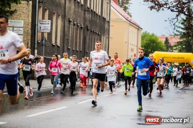 Zdjęcie w galerii na portalu naszraciborz.pl: IX Raciborski Bieg Bez Granic - FOTOREPORTAŻ wiadomości z regionu