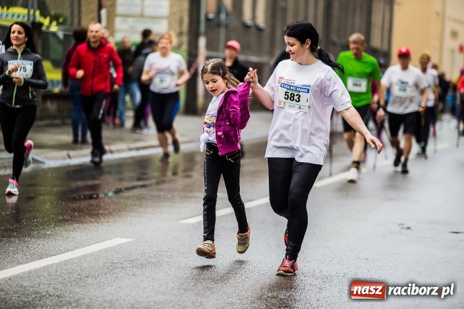 Zdjęcie w galerii na portalu naszraciborz.pl: IX Raciborski Bieg Bez Granic - FOTOREPORTAŻ wiadomości z regionu