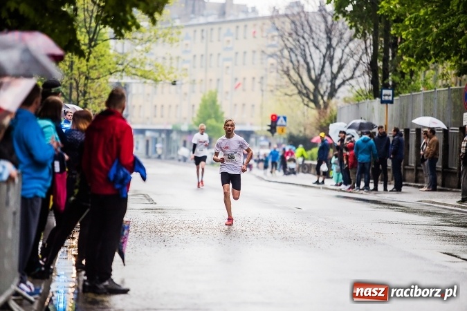 Zdjęcie w galerii na portalu naszraciborz.pl: IX Raciborski Bieg Bez Granic - FOTOREPORTAŻ wiadomości z regionu