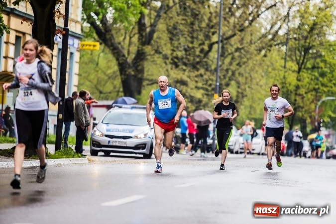 Zdjęcie w galerii na portalu naszraciborz.pl: IX Raciborski Bieg Bez Granic - FOTOREPORTAŻ wiadomości z regionu