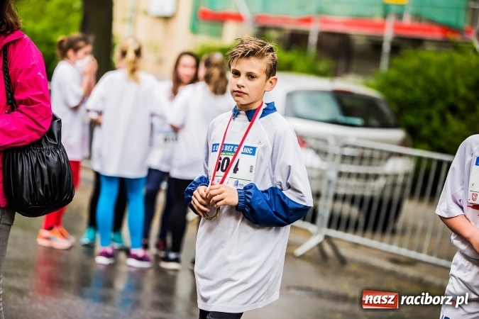 Zdjęcie w galerii na portalu naszraciborz.pl: IX Raciborski Bieg Bez Granic - FOTOREPORTAŻ wiadomości z regionu