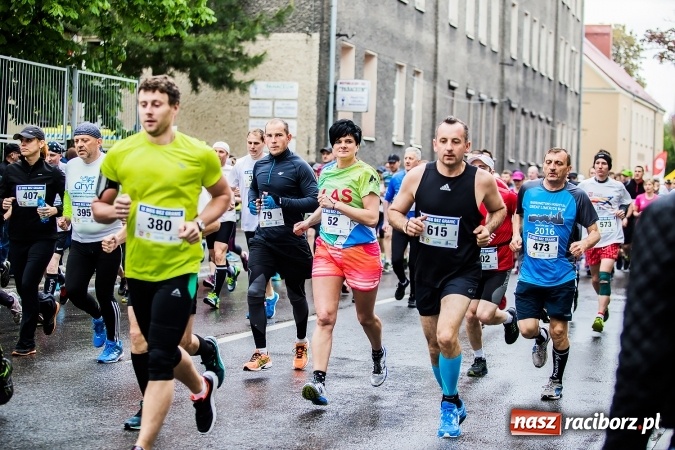 Zdjęcie w galerii na portalu naszraciborz.pl: IX Raciborski Bieg Bez Granic - FOTOREPORTAŻ wiadomości z regionu