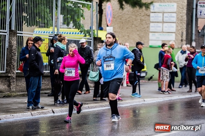 Zdjęcie w galerii na portalu naszraciborz.pl: IX Raciborski Bieg Bez Granic - FOTOREPORTAŻ wiadomości z regionu