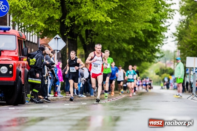 Zdjęcie w galerii na portalu naszraciborz.pl: IX Raciborski Bieg Bez Granic - FOTOREPORTAŻ wiadomości z regionu