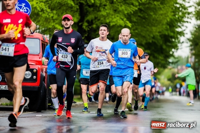 Zdjęcie w galerii na portalu naszraciborz.pl: IX Raciborski Bieg Bez Granic - FOTOREPORTAŻ wiadomości z regionu