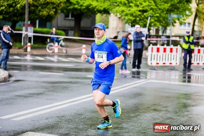 Zdjęcie w galerii na portalu naszraciborz.pl: IX Raciborski Bieg Bez Granic - FOTOREPORTAŻ wiadomości z regionu