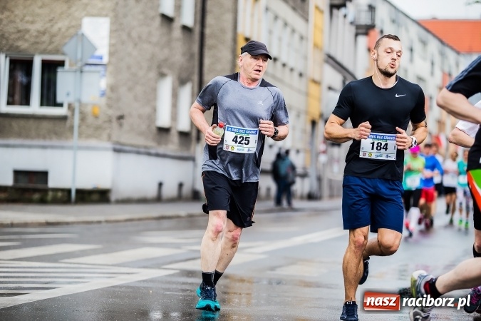 Zdjęcie w galerii na portalu naszraciborz.pl: IX Raciborski Bieg Bez Granic - FOTOREPORTAŻ wiadomości z regionu