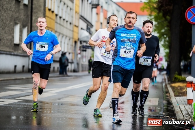 Zdjęcie w galerii na portalu naszraciborz.pl: IX Raciborski Bieg Bez Granic - FOTOREPORTAŻ wiadomości z regionu