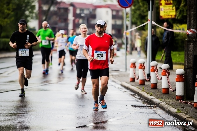 Zdjęcie w galerii na portalu naszraciborz.pl: IX Raciborski Bieg Bez Granic - FOTOREPORTAŻ wiadomości z regionu