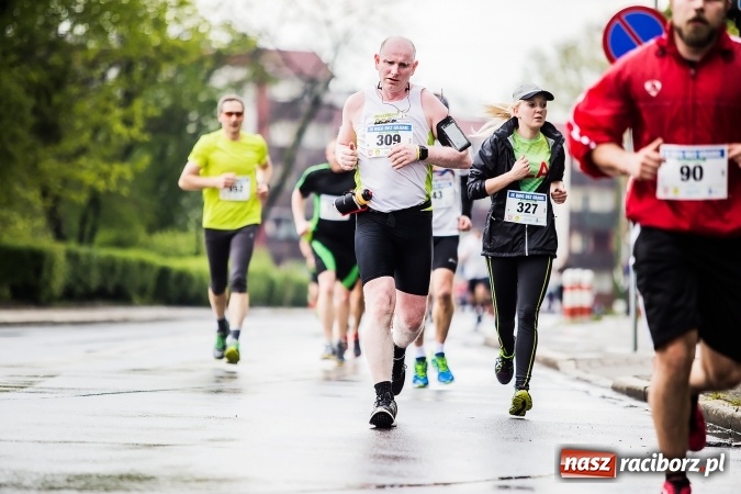 Zdjęcie w galerii na portalu naszraciborz.pl: IX Raciborski Bieg Bez Granic - FOTOREPORTAŻ wiadomości z regionu