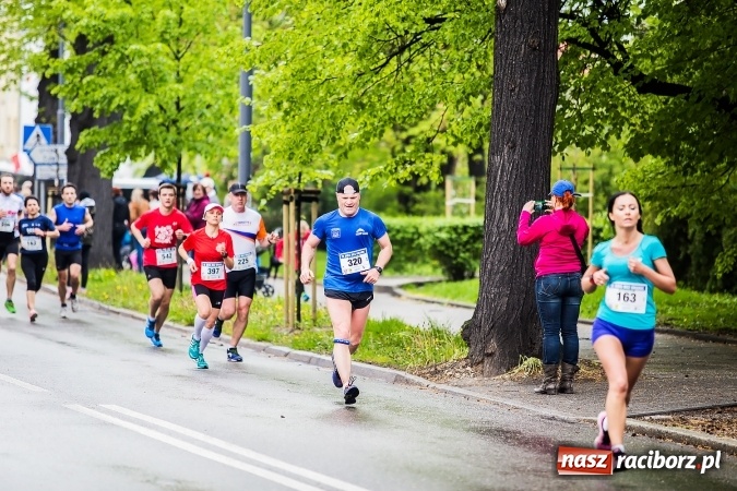 Zdjęcie w galerii na portalu naszraciborz.pl: IX Raciborski Bieg Bez Granic - FOTOREPORTAŻ wiadomości z regionu