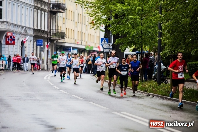 Zdjęcie w galerii na portalu naszraciborz.pl: IX Raciborski Bieg Bez Granic - FOTOREPORTAŻ wiadomości z regionu