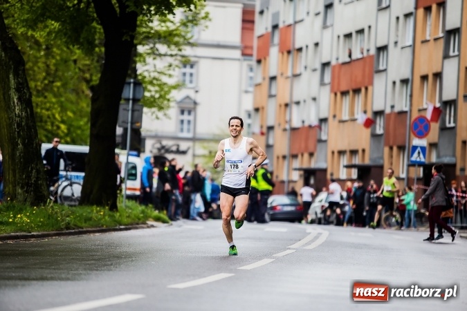 Zdjęcie w galerii na portalu naszraciborz.pl: IX Raciborski Bieg Bez Granic - FOTOREPORTAŻ wiadomości z regionu