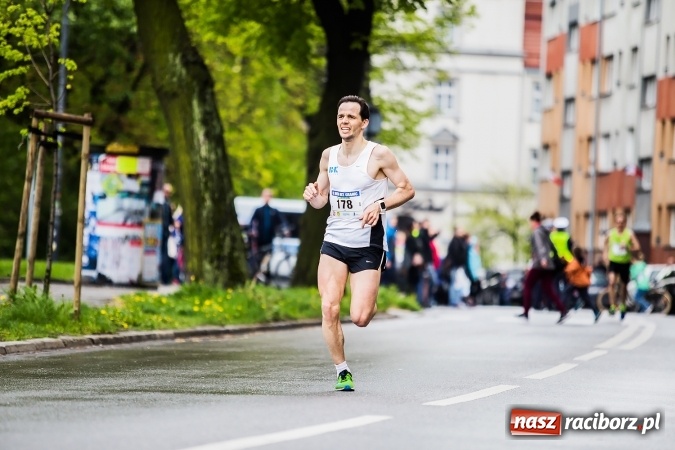 Zdjęcie w galerii na portalu naszraciborz.pl: IX Raciborski Bieg Bez Granic - FOTOREPORTAŻ wiadomości z regionu
