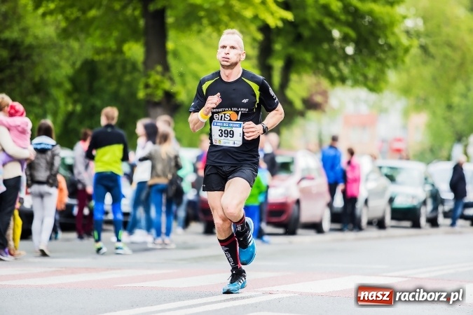 Zdjęcie w galerii na portalu naszraciborz.pl: IX Raciborski Bieg Bez Granic - FOTOREPORTAŻ wiadomości z regionu