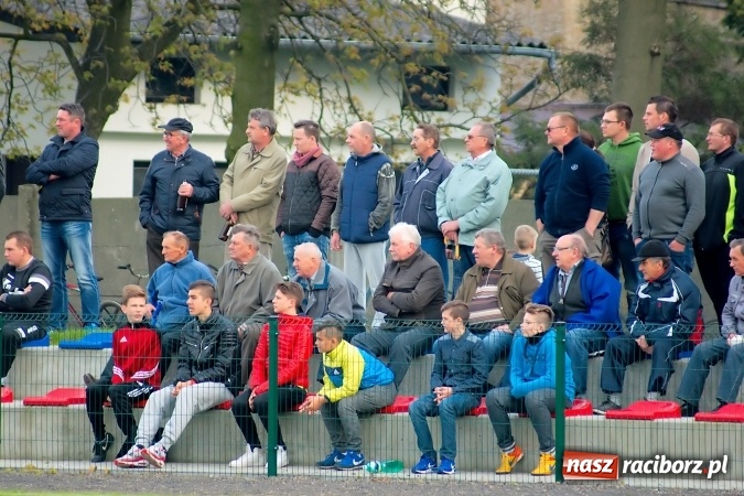 Zdjęcie w galerii na portalu naszraciborz.pl: Gole, kartki i kontuzja, czyli derby gminy Krzyżanowice wiadomości z regionu