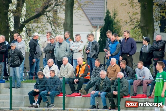 Zdjęcie w galerii na portalu naszraciborz.pl: Gole, kartki i kontuzja, czyli derby gminy Krzyżanowice wiadomości z regionu