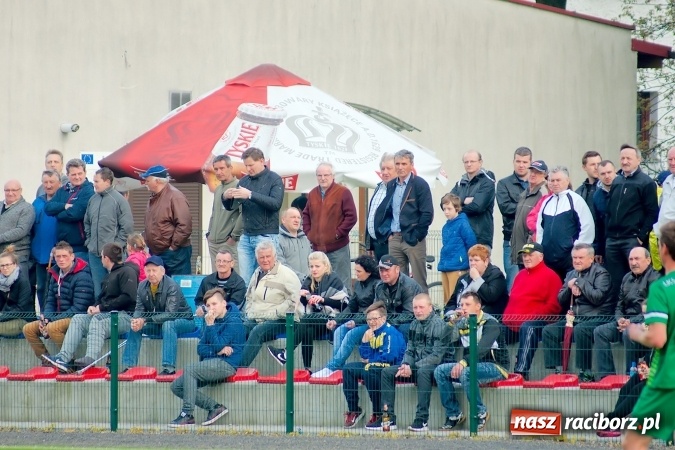 Zdjęcie w galerii na portalu naszraciborz.pl: Gole, kartki i kontuzja, czyli derby gminy Krzyżanowice wiadomości z regionu