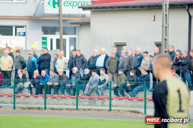 Zdjęcie w galerii na portalu naszraciborz.pl: Gole, kartki i kontuzja, czyli derby gminy Krzyżanowice wiadomości z regionu
