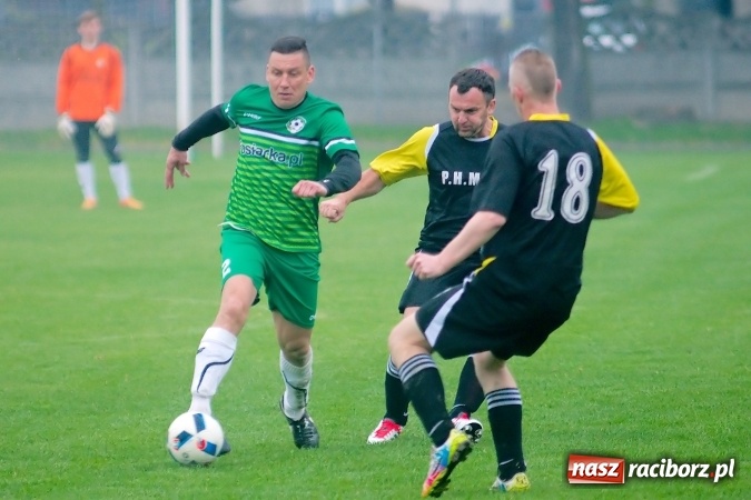 Zdjęcie w galerii na portalu naszraciborz.pl: Gole, kartki i kontuzja, czyli derby gminy Krzyżanowice wiadomości z regionu
