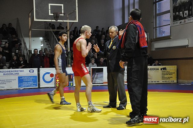 Zdjęcie w galerii na portalu naszraciborz.pl: Dramatyczny mecz MKZ Unia Racibórz wiadomości z regionu