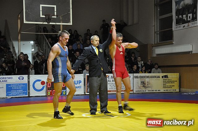 Zdjęcie w galerii na portalu naszraciborz.pl: Dramatyczny mecz MKZ Unia Racibórz wiadomości z regionu