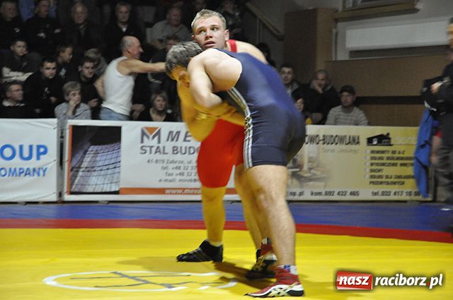 Zdjęcie w galerii na portalu naszraciborz.pl: Dramatyczny mecz MKZ Unia Racibórz wiadomości z regionu