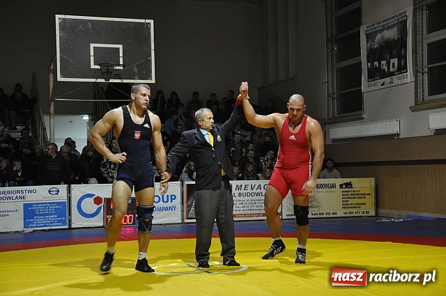 Zdjęcie w galerii na portalu naszraciborz.pl: Dramatyczny mecz MKZ Unia Racibórz wiadomości z regionu