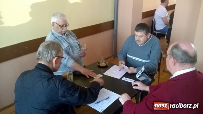 Zdjęcie w galerii na portalu naszraciborz.pl: Turniej skata o Puchar Wójta Gminy Nędza wiadomości z regionu