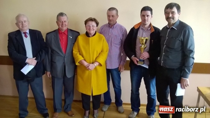 Zdjęcie w galerii na portalu naszraciborz.pl: Turniej skata o Puchar Wójta Gminy Nędza wiadomości z regionu