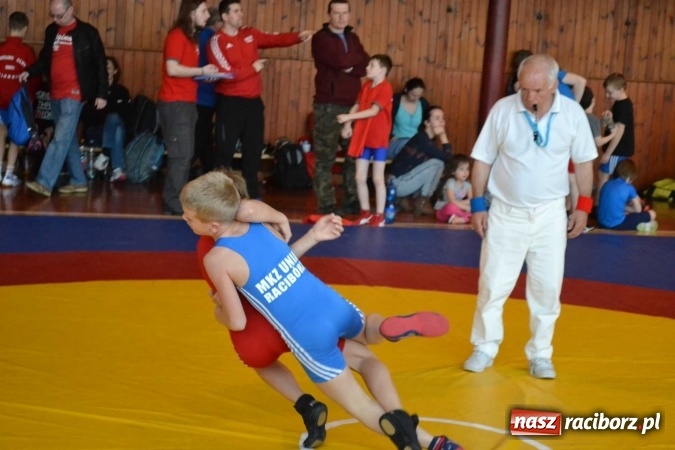 Zdjęcie w galerii na portalu naszraciborz.pl: Unici walczyli na matach w Krnowie wiadomości z regionu