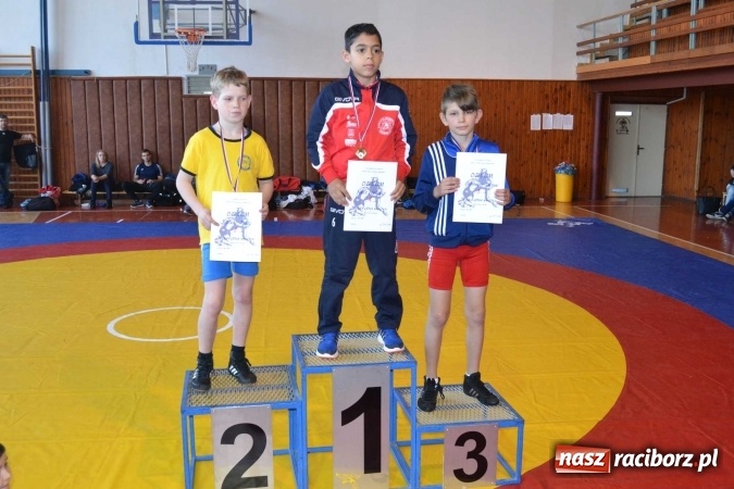 Zdjęcie w galerii na portalu naszraciborz.pl: Unici walczyli na matach w Krnowie wiadomości z regionu