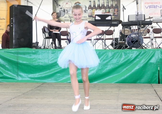 Zdjęcie w galerii na portalu naszraciborz.pl: Młode talenty z Nędzy pokazały się na scenie podczas majówki wiadomości z regionu